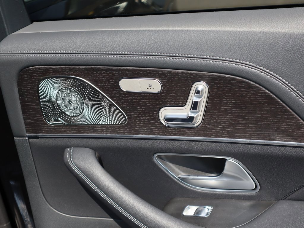 New 2026 Mercedes-Benz GLS 580 4MATIC image 12