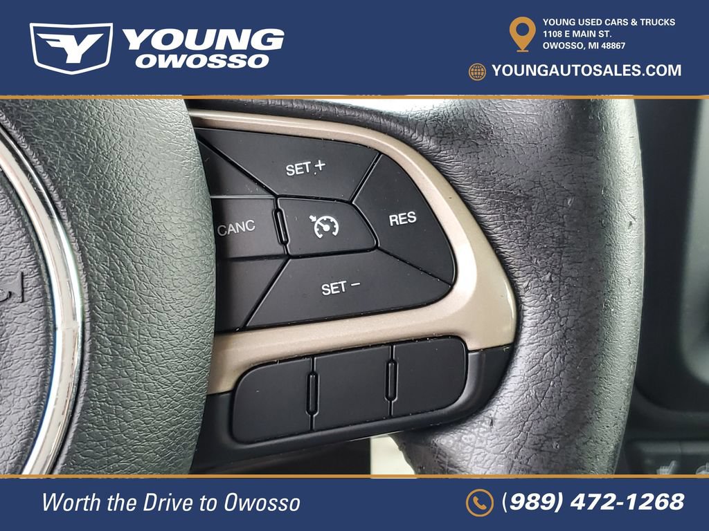 Used 2016 Jeep Renegade 75th Anniversary FWD image 14