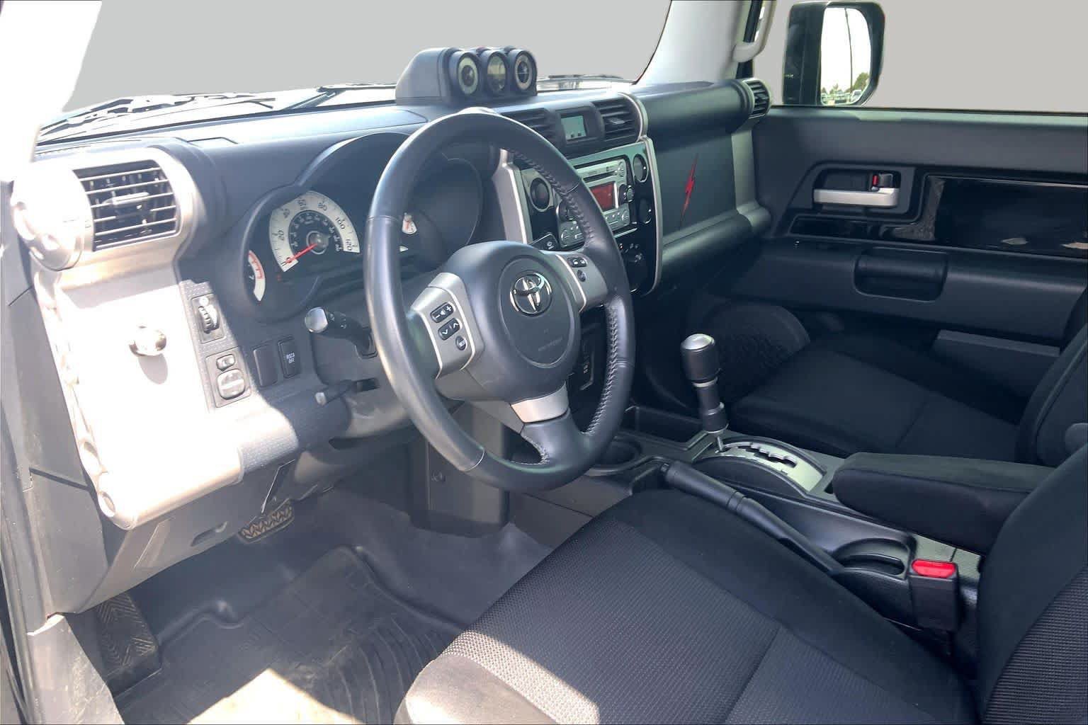 Used 2012 Toyota FJ Cruiser 2WD w/ Upgrade Pkg image 16