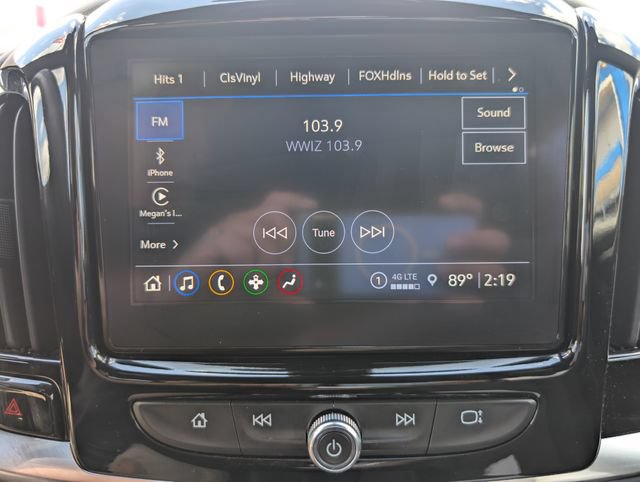 Used 2023 Chevrolet Traverse LT FWD image 24