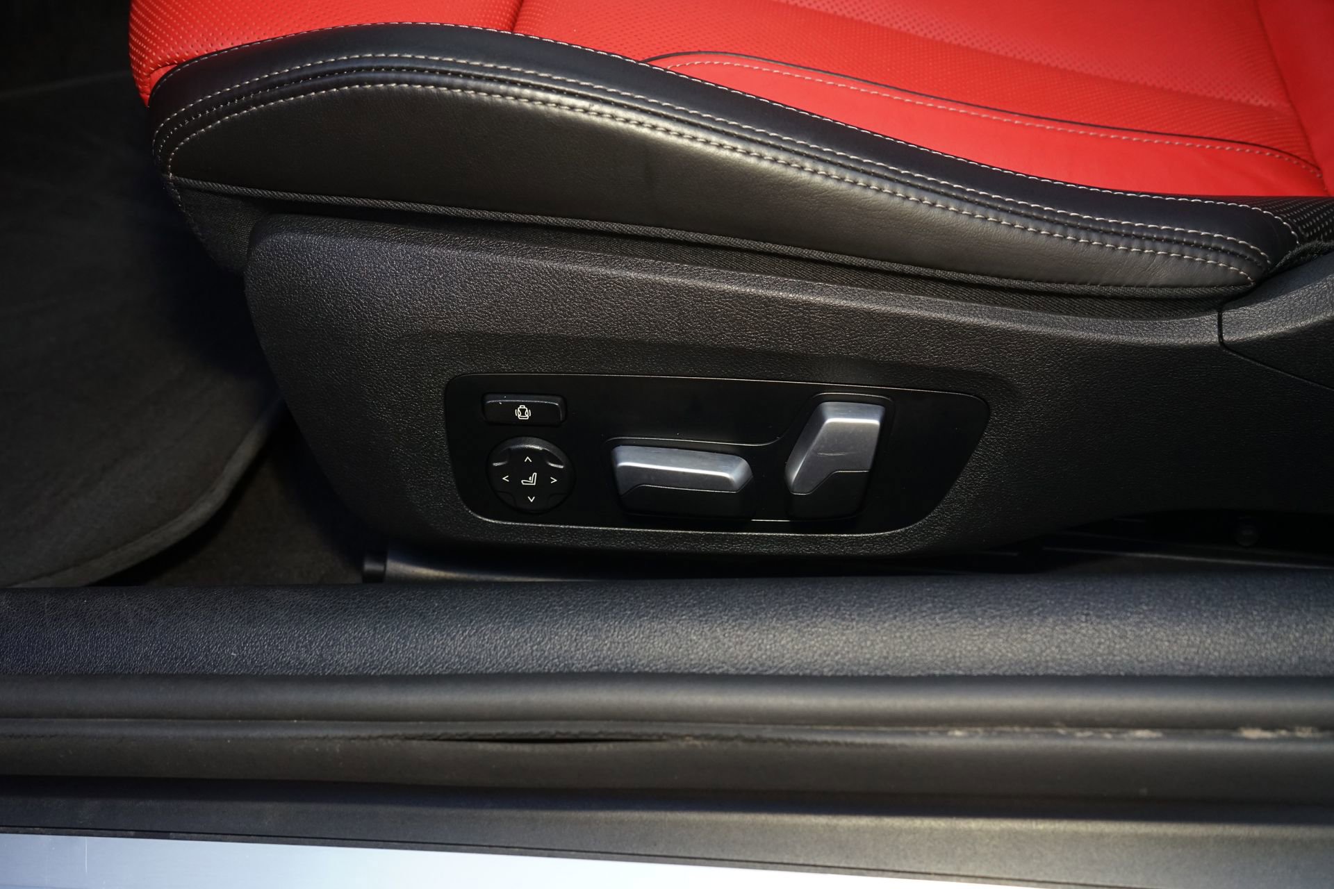 Used 2023 BMW M850i xDrive Convertible image 21