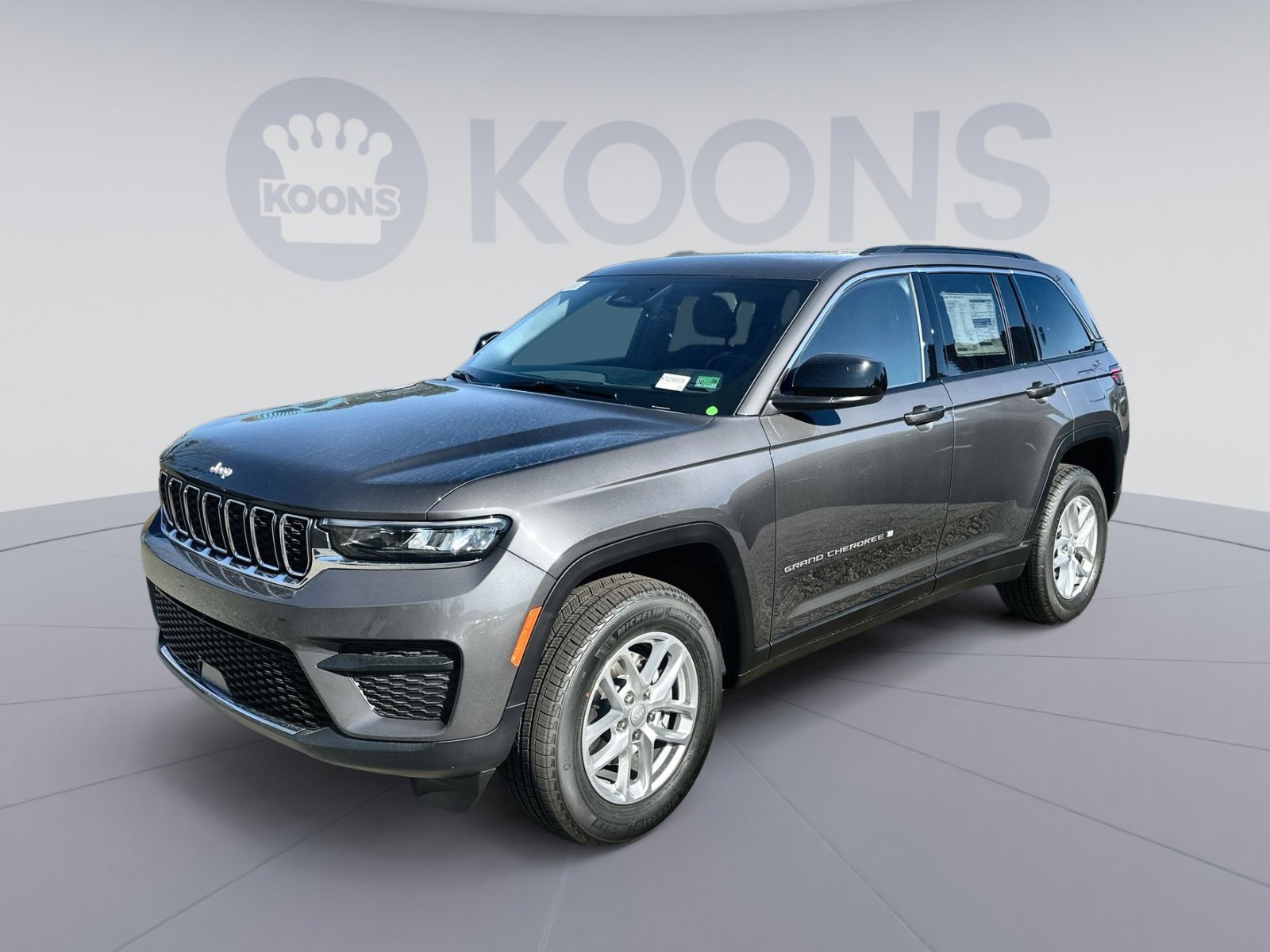 New 2025 Jeep Grand Cherokee Laredo w/ Luxury Tech Group I