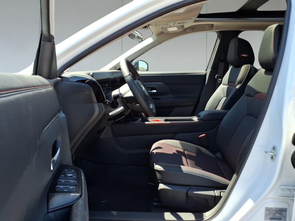 New 2026 Nissan Kicks SR w/ SR Premium Package image 15