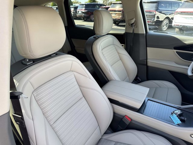 New 2025 Lincoln Nautilus Reserve w/ Jet Appearance Package image 19