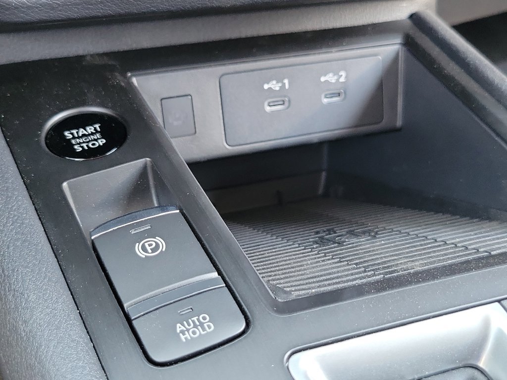 New 2026 Nissan Kicks SV w/ Charging Package FWD image 9