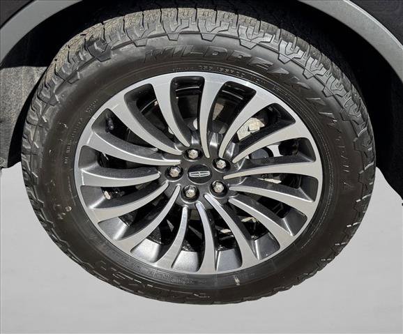 Used 2020 Lincoln Aviator Reserve w/ Equipment Group 201A AWD/4WD image 9