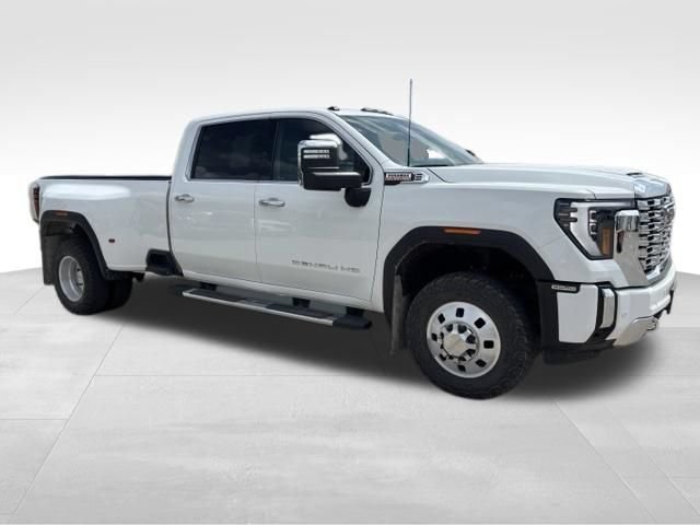 Used 2024 GMC Sierra 3500 Denali w/ Denali Reserve Package AWD/4WD image 7