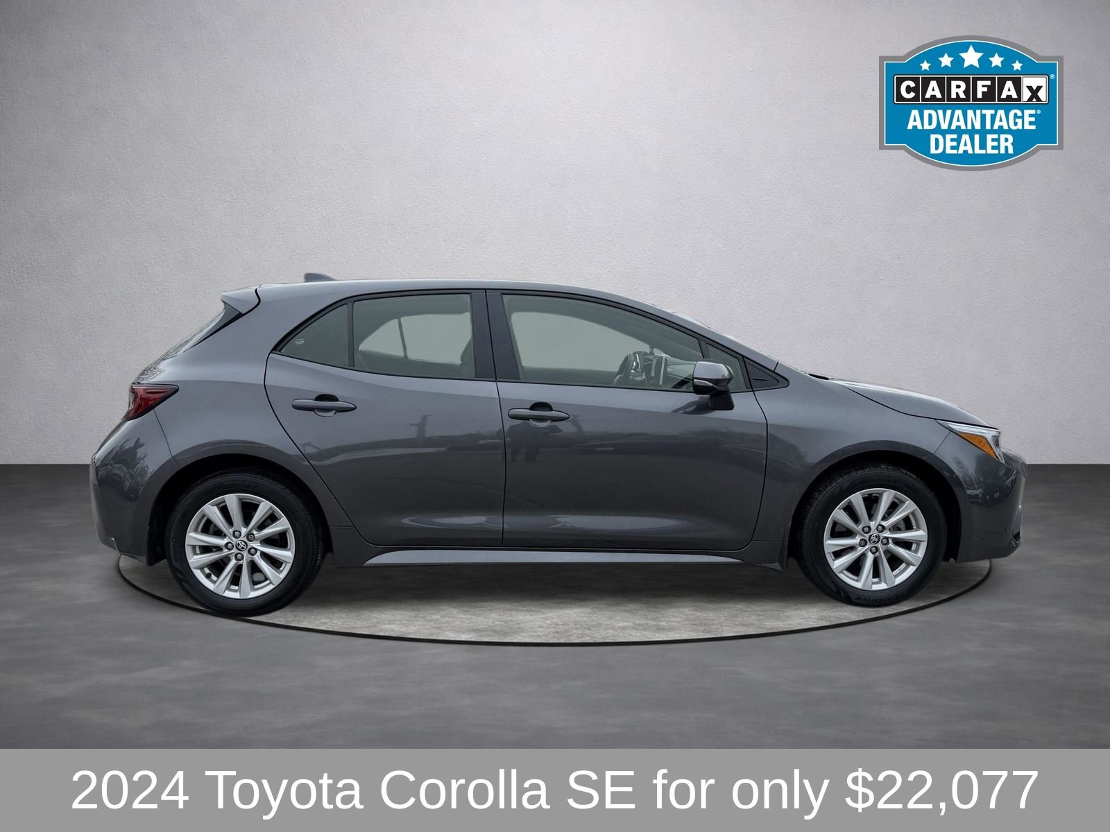 Used 2024 Toyota Corolla SE w/ SE Package FWD image 2