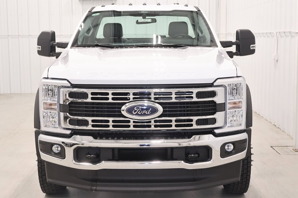 New 2026 Ford F550 4x4 Regular Cab Super Duty image 3
