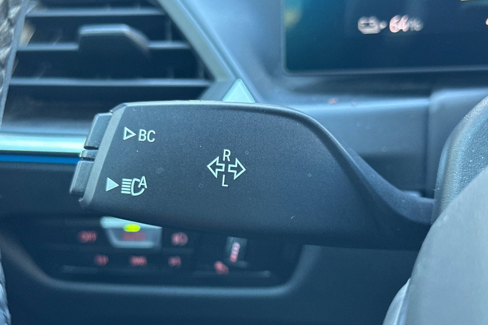 Used 2023 BMW i4 eDrive35 image 32