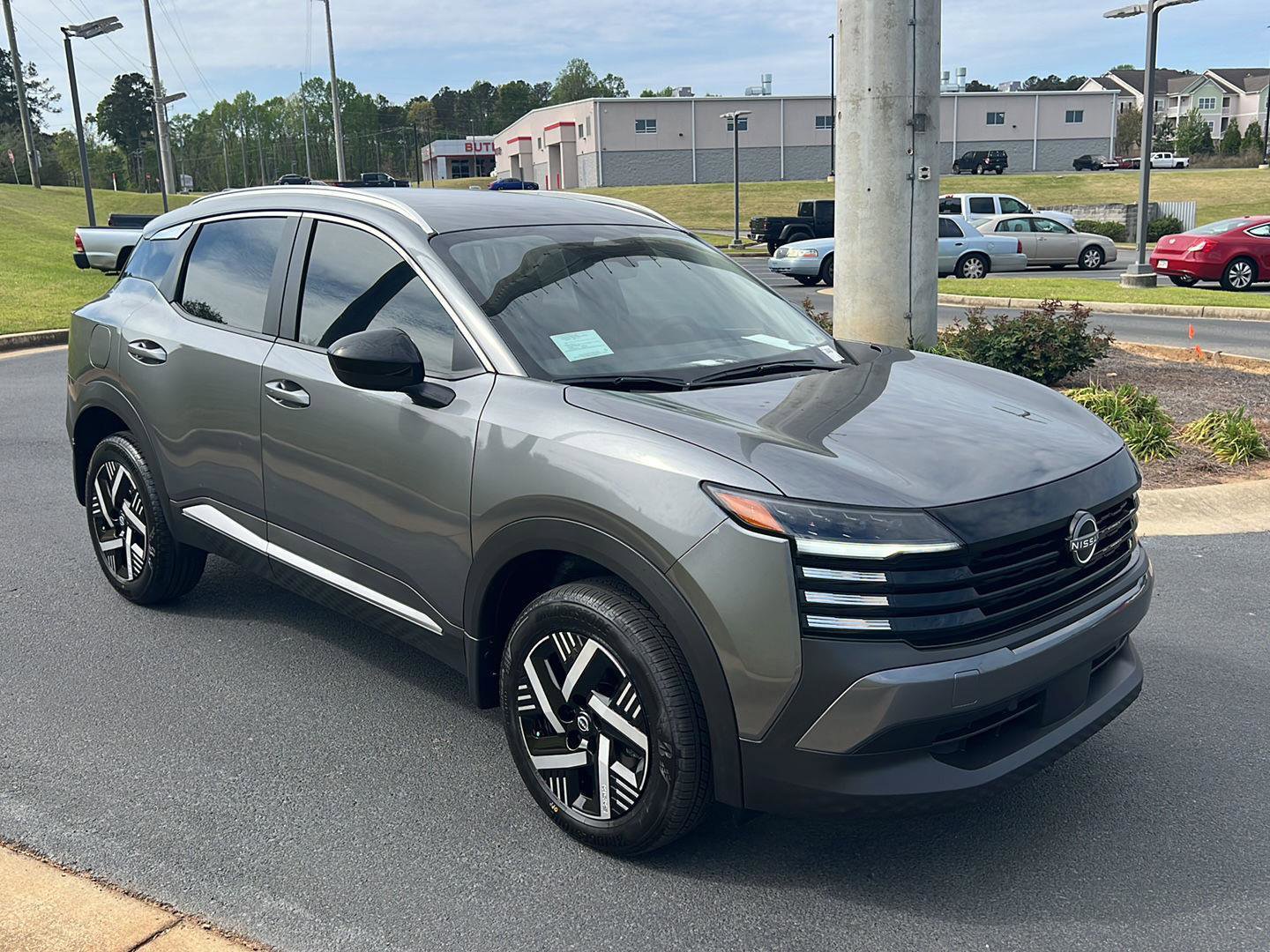 New 2026 Nissan Kicks SV image 8