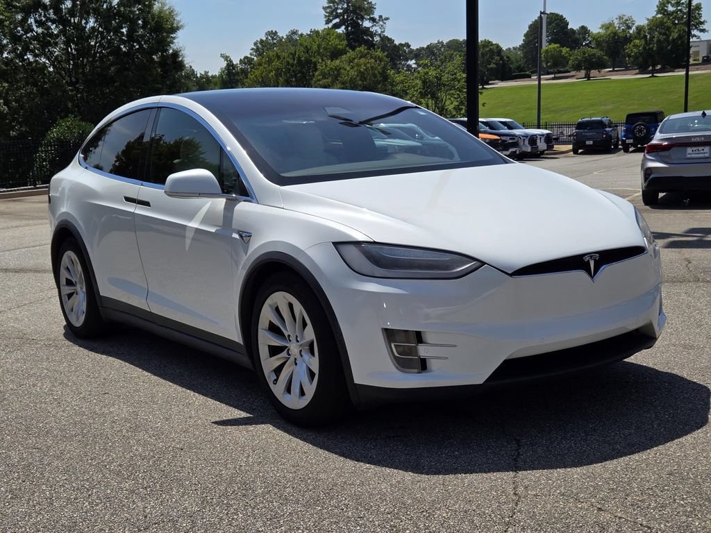 Used 2017 Tesla Model X 75D AWD/4WD image 3