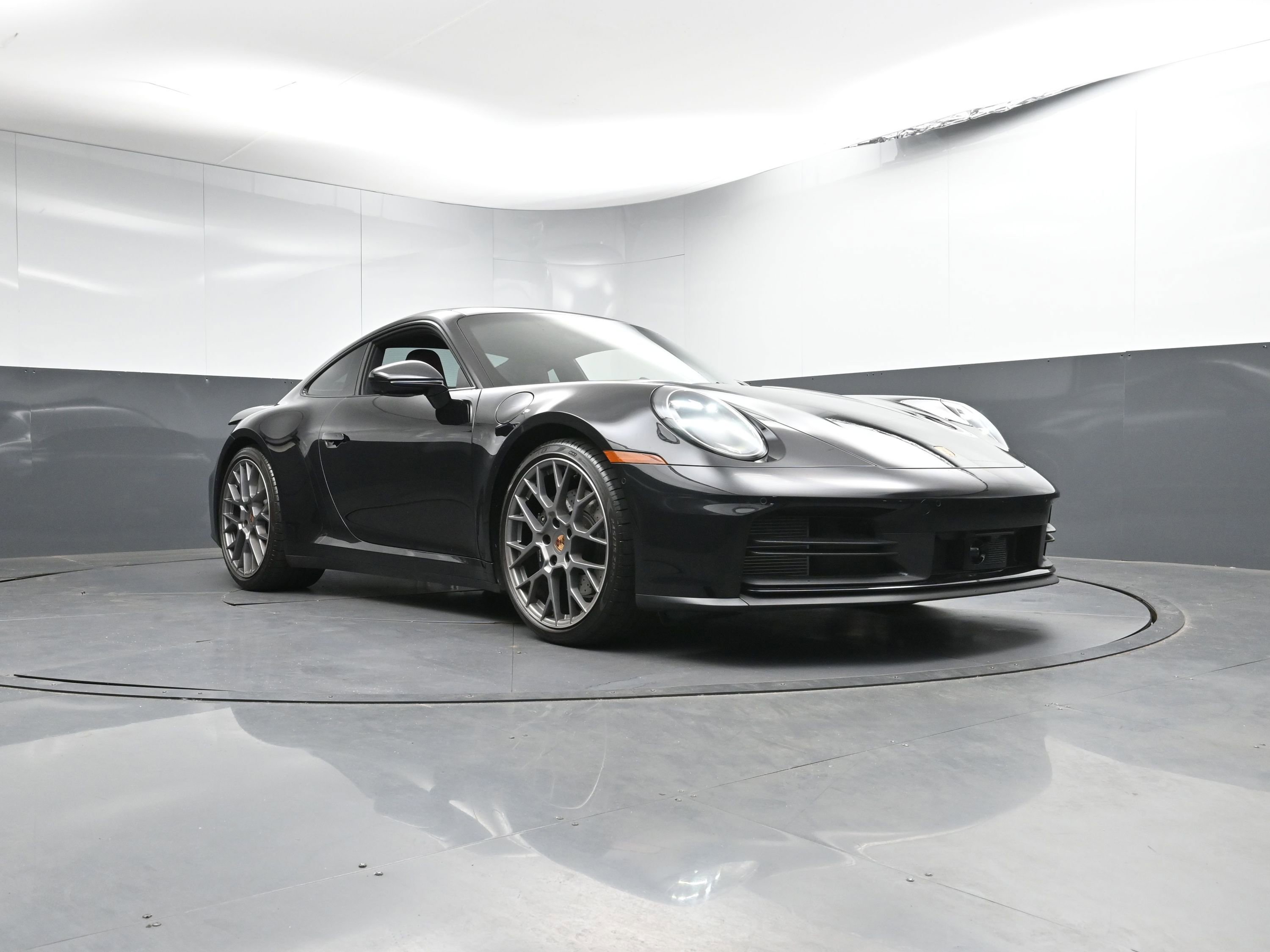 Certified 2025 Porsche 911 Carrera image 32