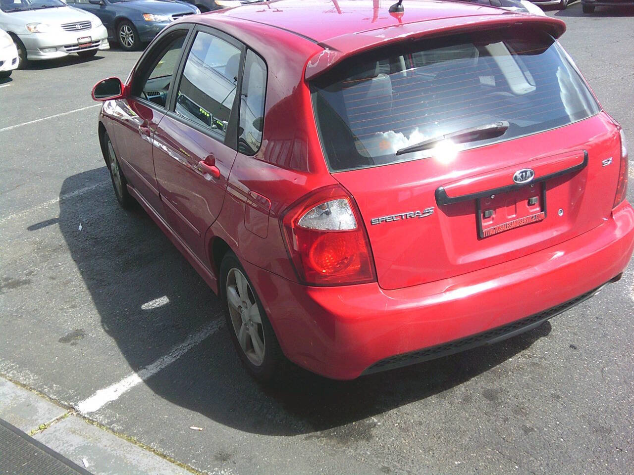 Used 2007 Kia Spectra5 SX image 3