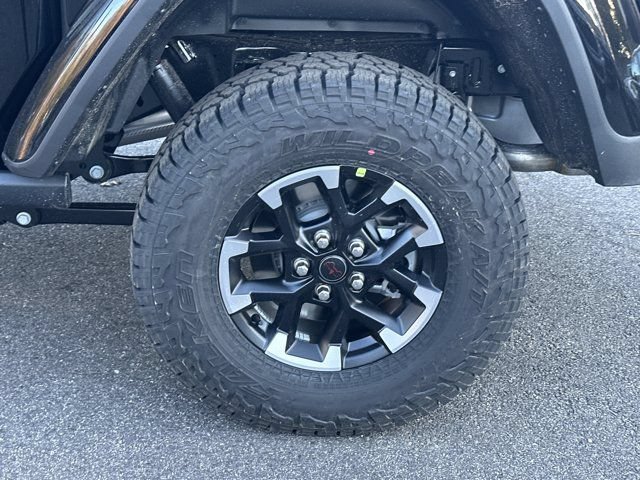 New 2026 Jeep Gladiator Rubicon w/ Technology Group AWD/4WD image 18