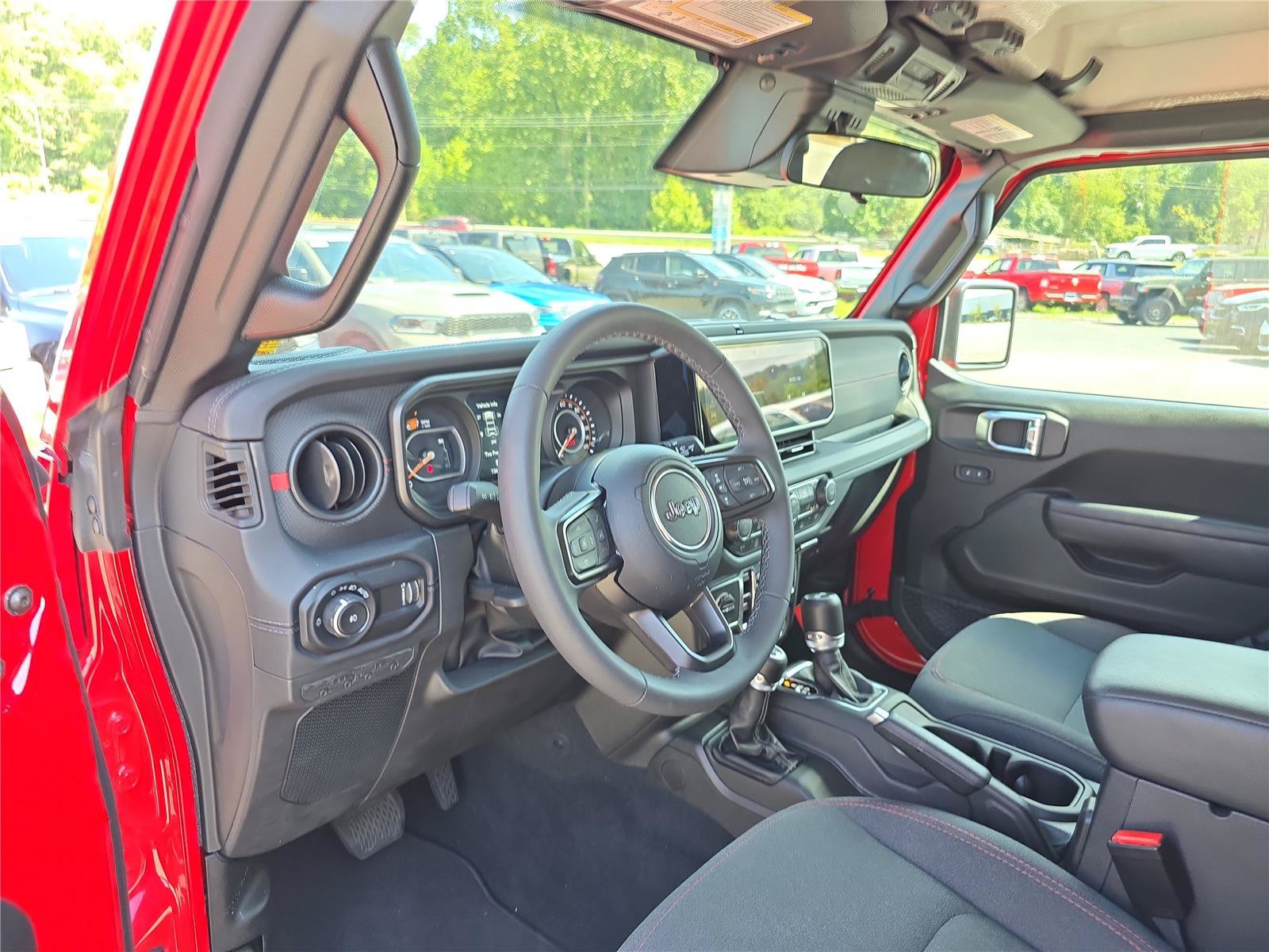 Used 2026 Jeep Wrangler Unlimited Rubicon AWD/4WD image 22