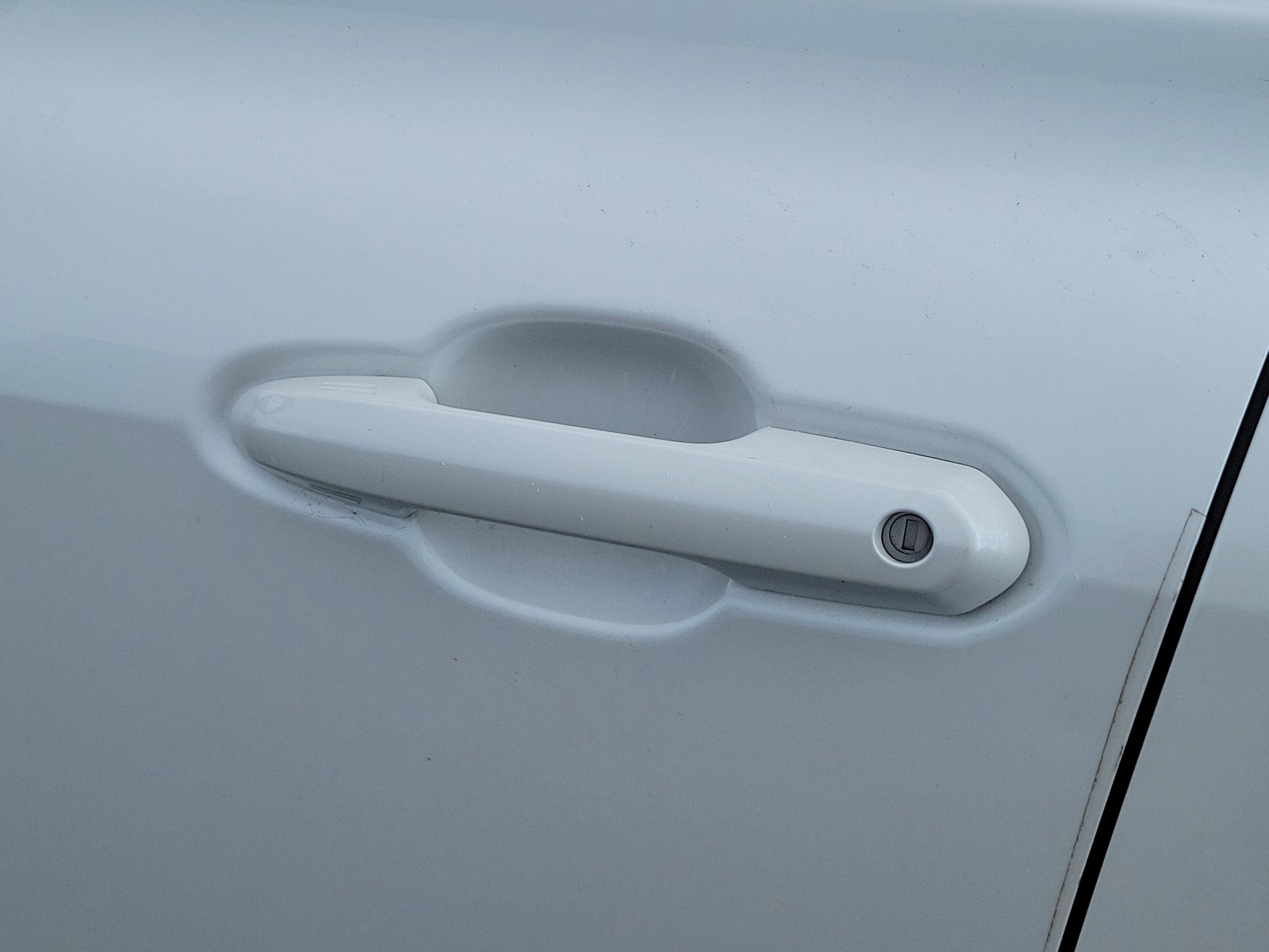 Used 2023 Toyota Highlander XLE image 6