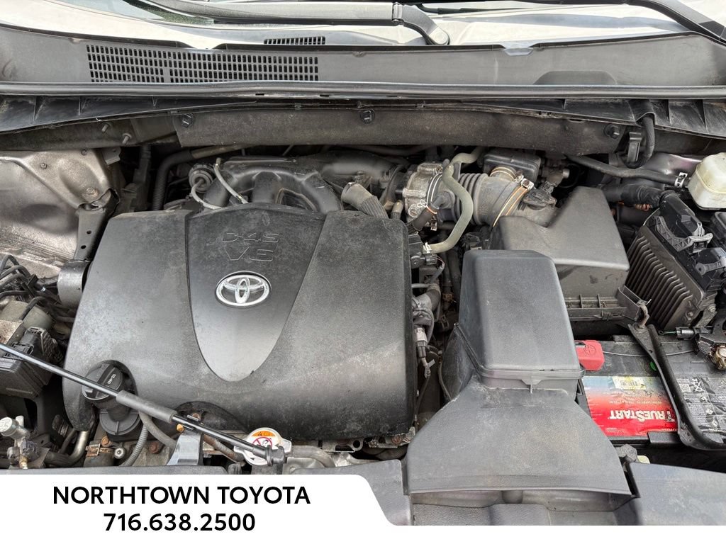 Used 2018 Toyota Highlander Plus AWD/4WD image 17