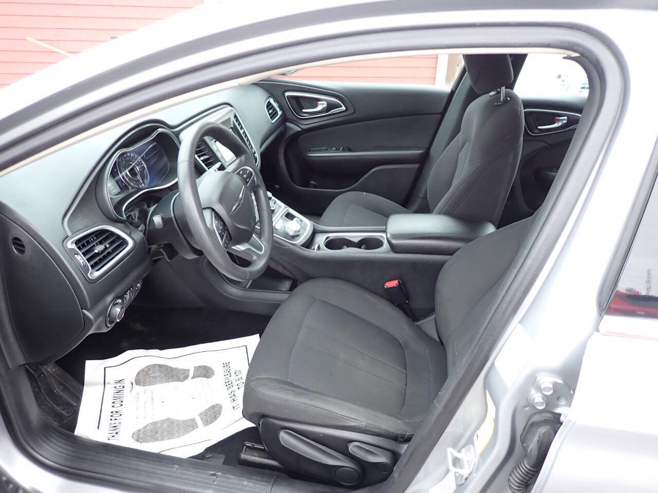 Used 2016 Chrysler 200 Limited image 7