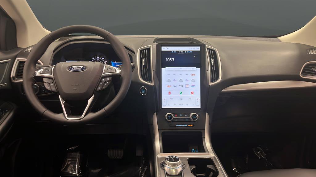 Used 2024 Ford Edge SEL w/ Convenience Package AWD/4WD image 11