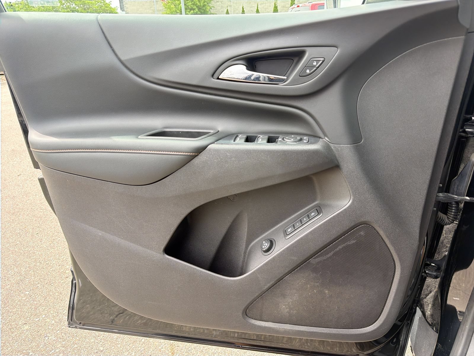 Used 2019 Chevrolet Equinox Premier FWD image 32