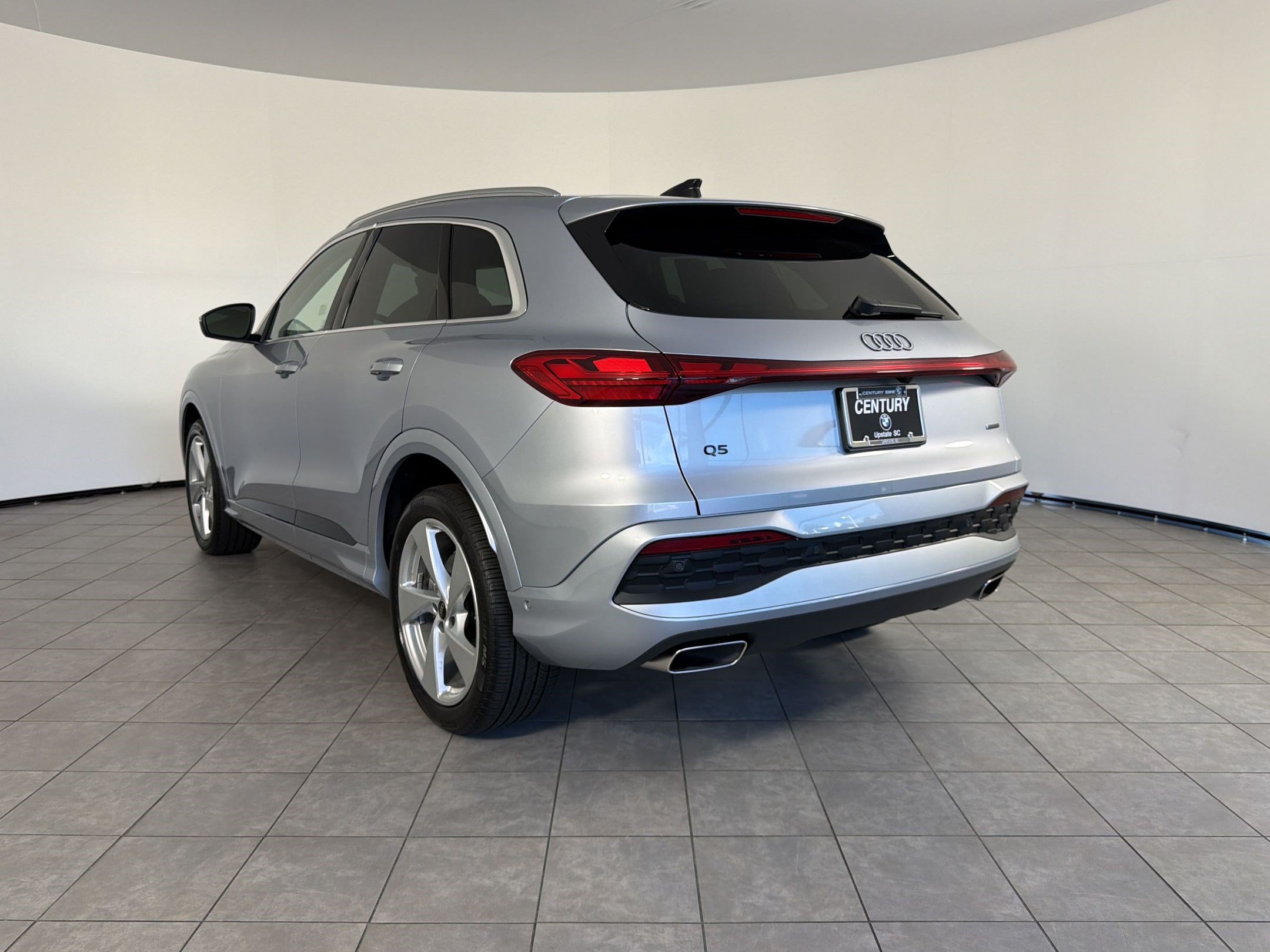Used 2025 Audi Q5 Prestige AWD/4WD image 3