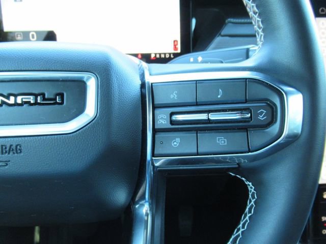 Used 2025 GMC Acadia Denali FWD image 24