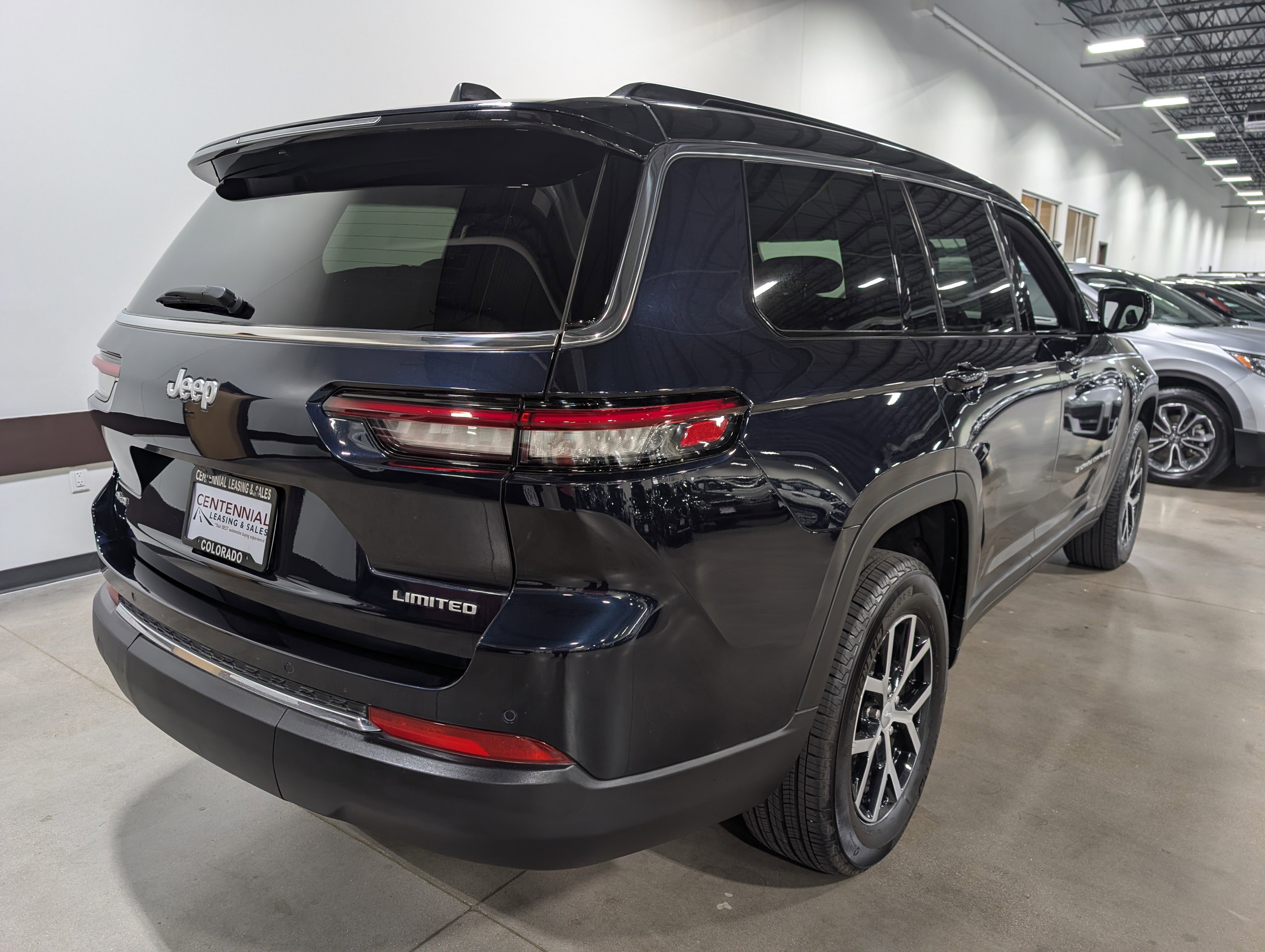 Used 2024 Jeep Grand Cherokee L Limited w/ Trailer Tow Package image 6