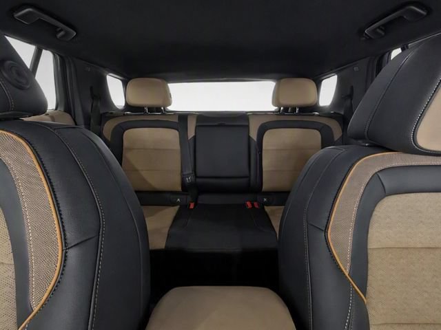 New 2027 Chevrolet Equinox ACTIV w/ Convenience Package III FWD image 16