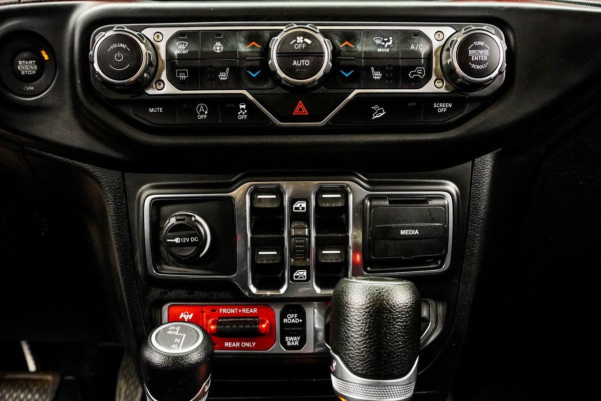 Used 2021 Jeep Wrangler Unlimited Rubicon AWD/4WD image 25
