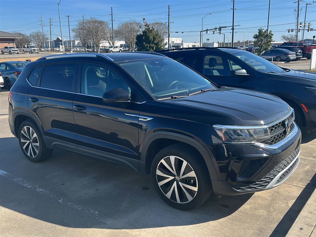 Used 2023 Volkswagen Taos SE image 16