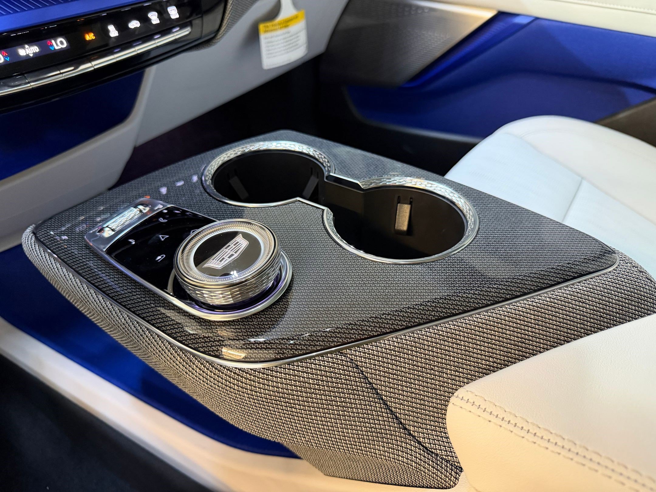 New 2025 Cadillac Optiq Sport 2 w/ LPO, Floor Liner Package image 36