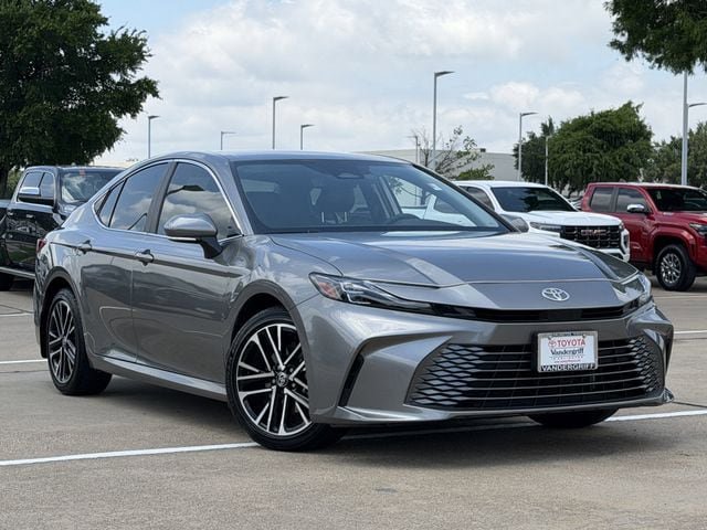 Used 2026 Toyota Camry XLE FWD image 2