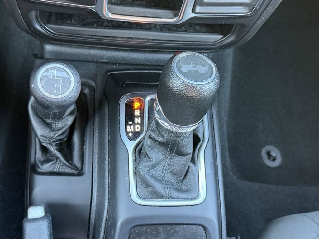 Used 2022 Jeep Wrangler Unlimited Sport AWD/4WD image 26