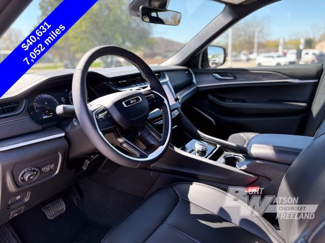 Used 2026 Jeep Grand Cherokee Limited w/ Limited Altitude Package AWD/4WD image 12