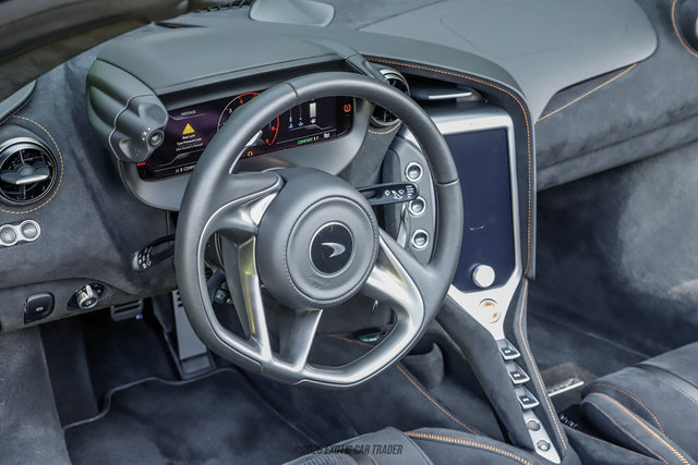 Used 2026 McLaren 750S Spider RWD image 27