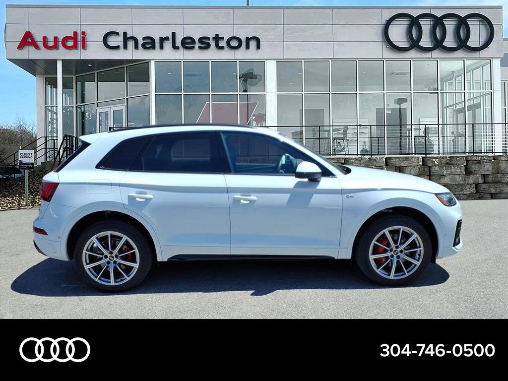 Used 2024 Audi Q5 e Prestige w/ Prestige Package AWD/4WD image 2