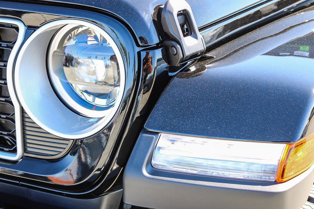 New 2026 Jeep Wrangler Sahara image 5