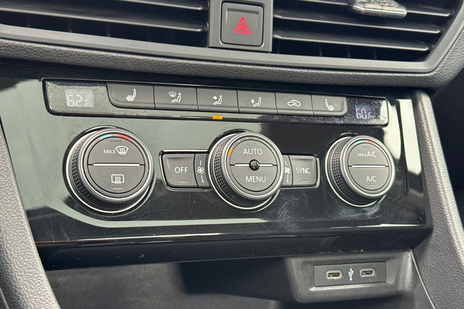 Used 2020 Volkswagen Jetta SE image 21