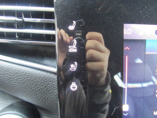 Used 2024 Jeep Wagoneer Series II w/ Flexible Seating Group image 50