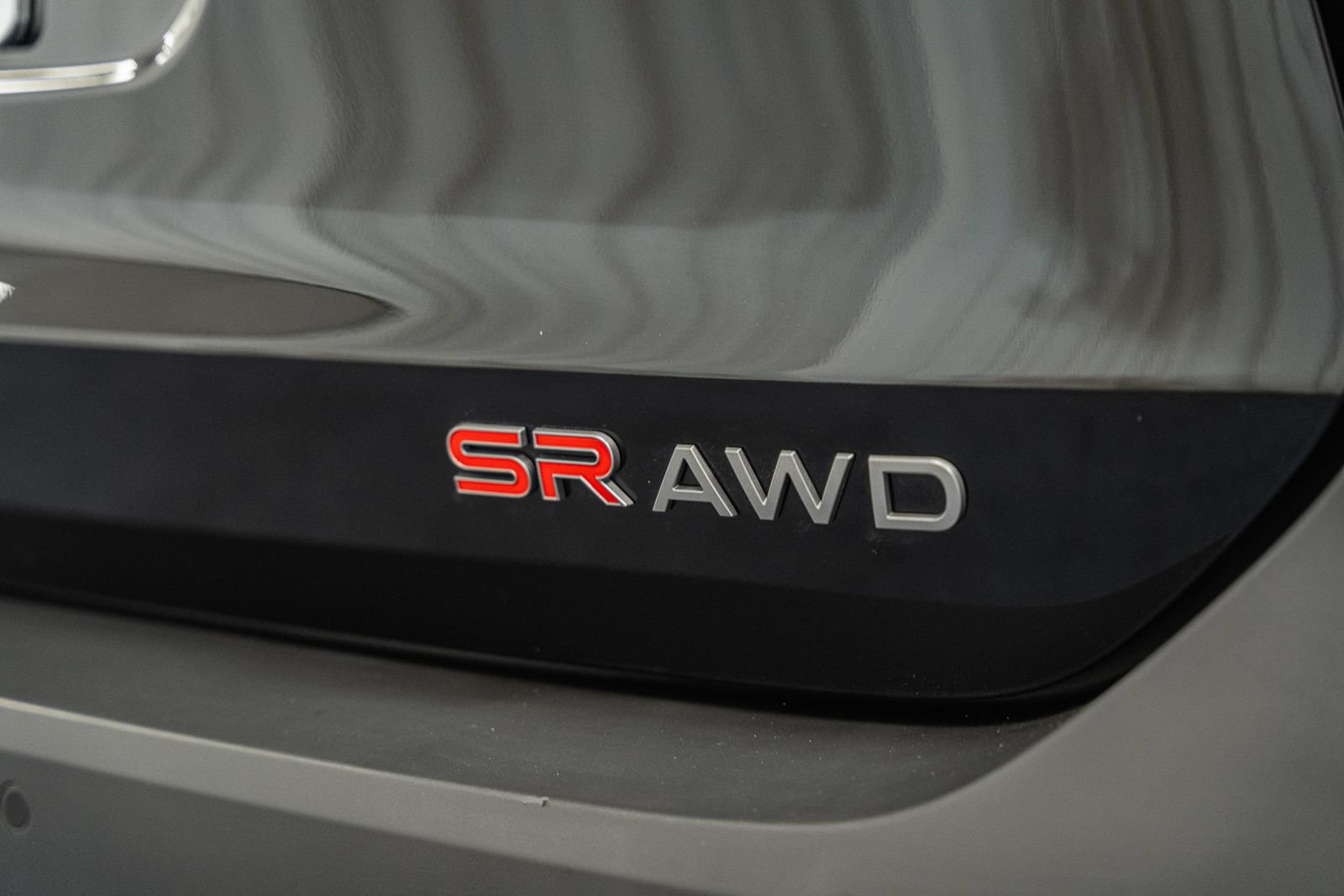 Used 2025 Nissan Kicks SR w/ SR Premium Package AWD/4WD image 9