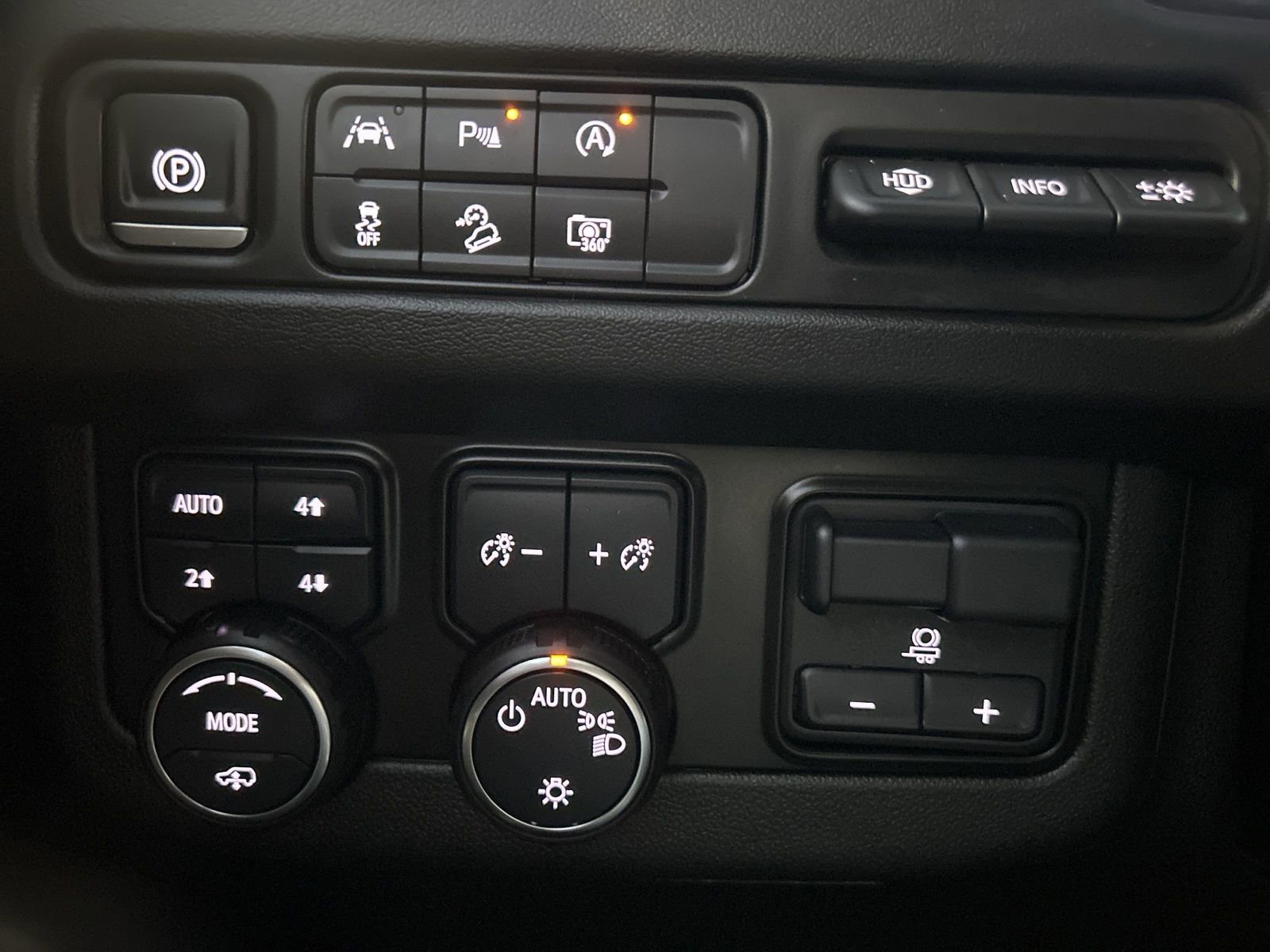 Used 2024 Chevrolet Tahoe High Country image 23