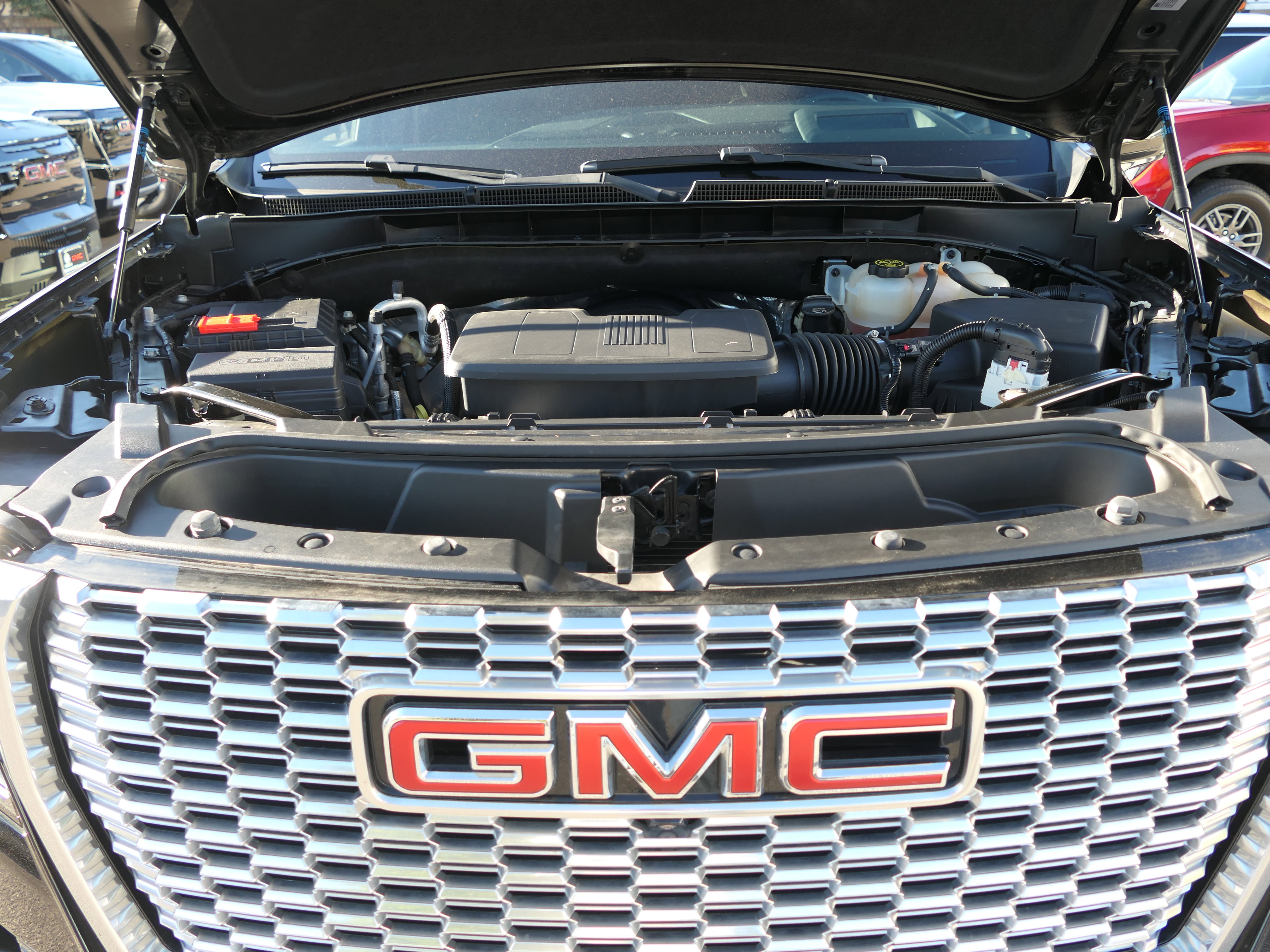 Used 2023 GMC Yukon XL Denali image 29