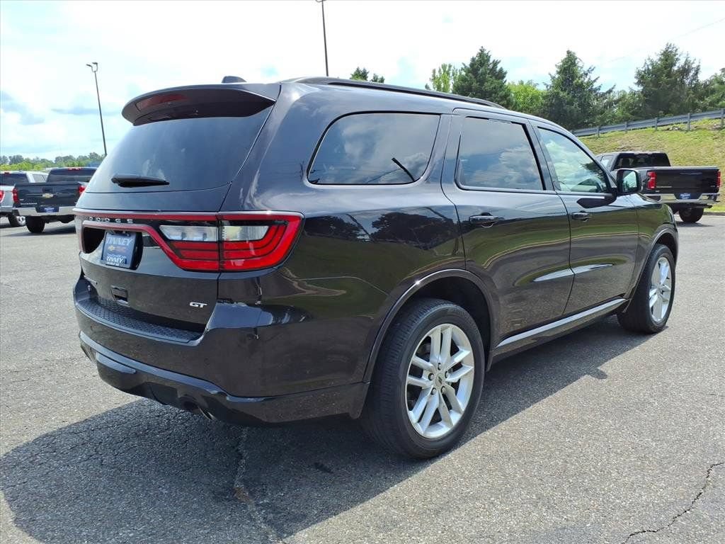 Used 2024 Dodge Durango GT AWD/4WD image 3