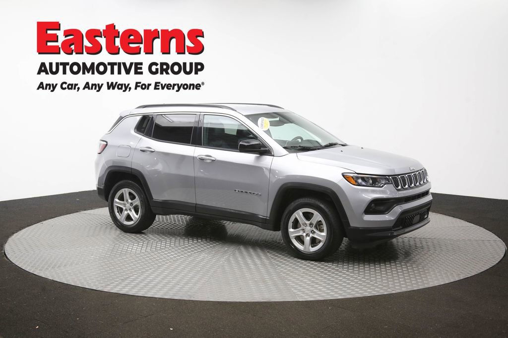 Used 2024 Jeep Compass Latitude AWD/4WD image 44