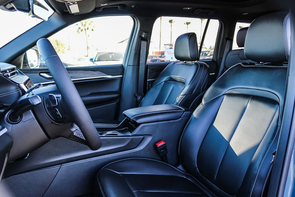 New 2026 Jeep Grand Cherokee Limited image 18