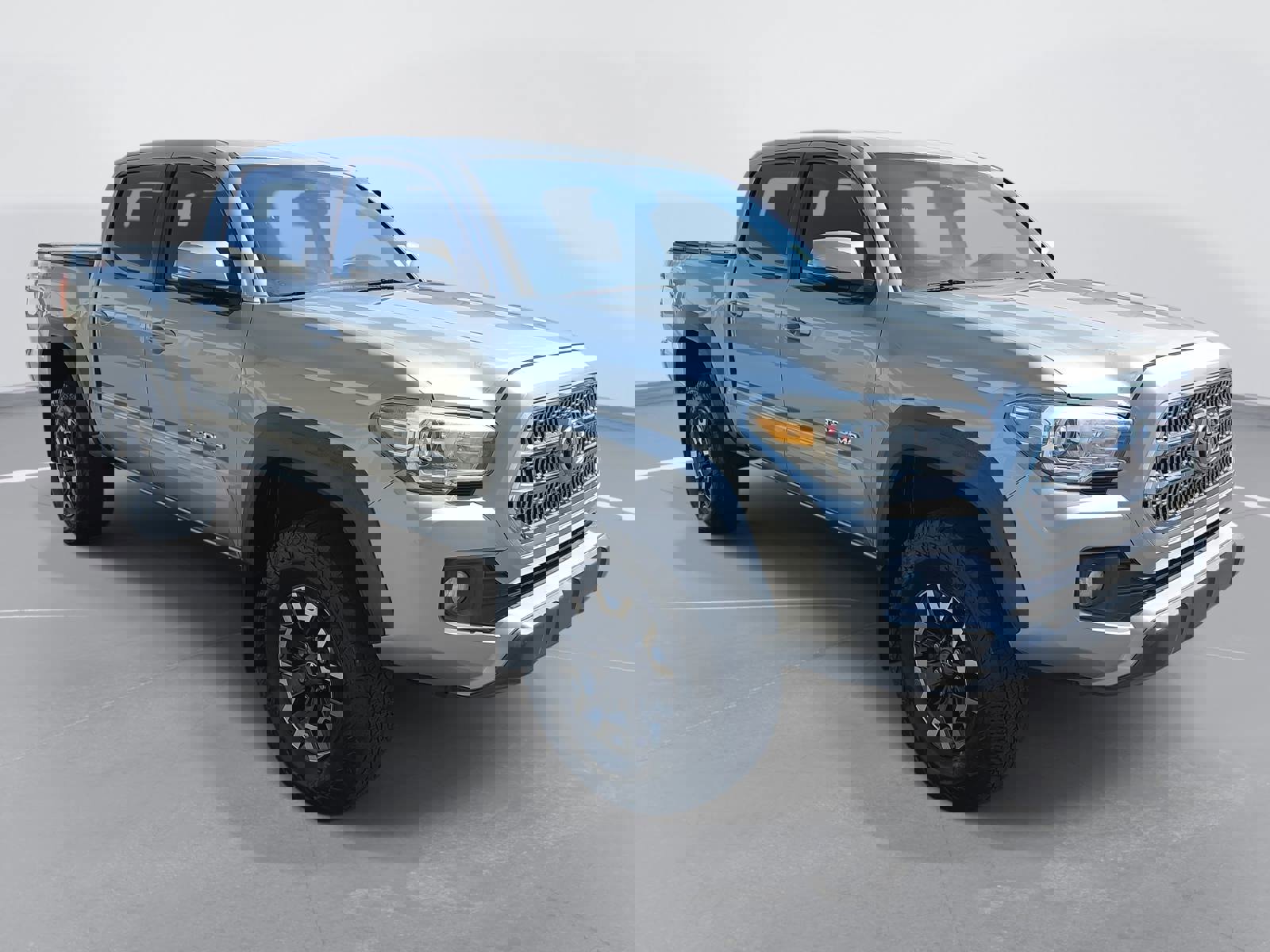 Used 2016 Toyota Tacoma TRD Off-Road w/ Premium & Technology Package image 3