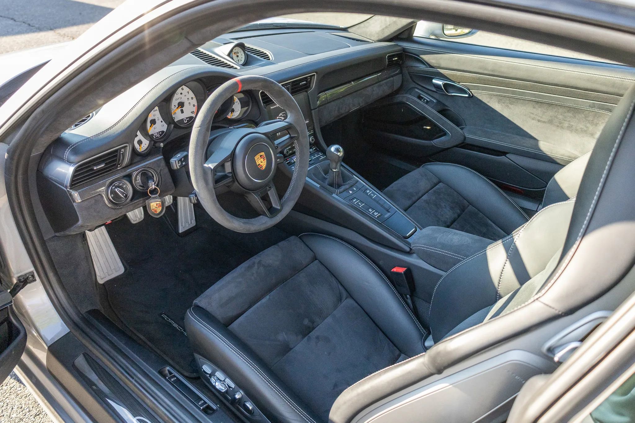 Used 2018 Porsche 911 GT3 RWD image 49