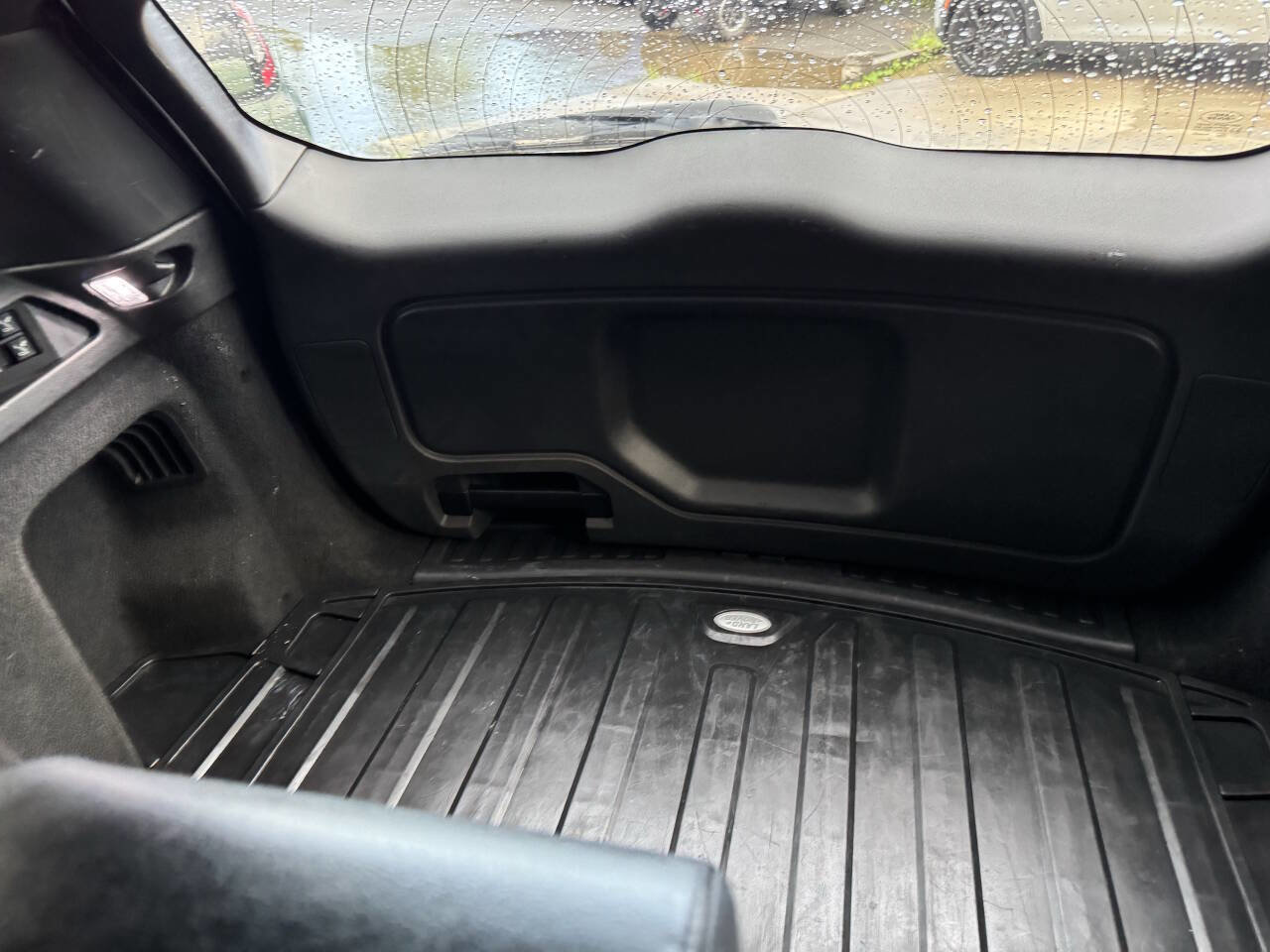 Used 2017 Land Rover Discovery Sport HSE image 31
