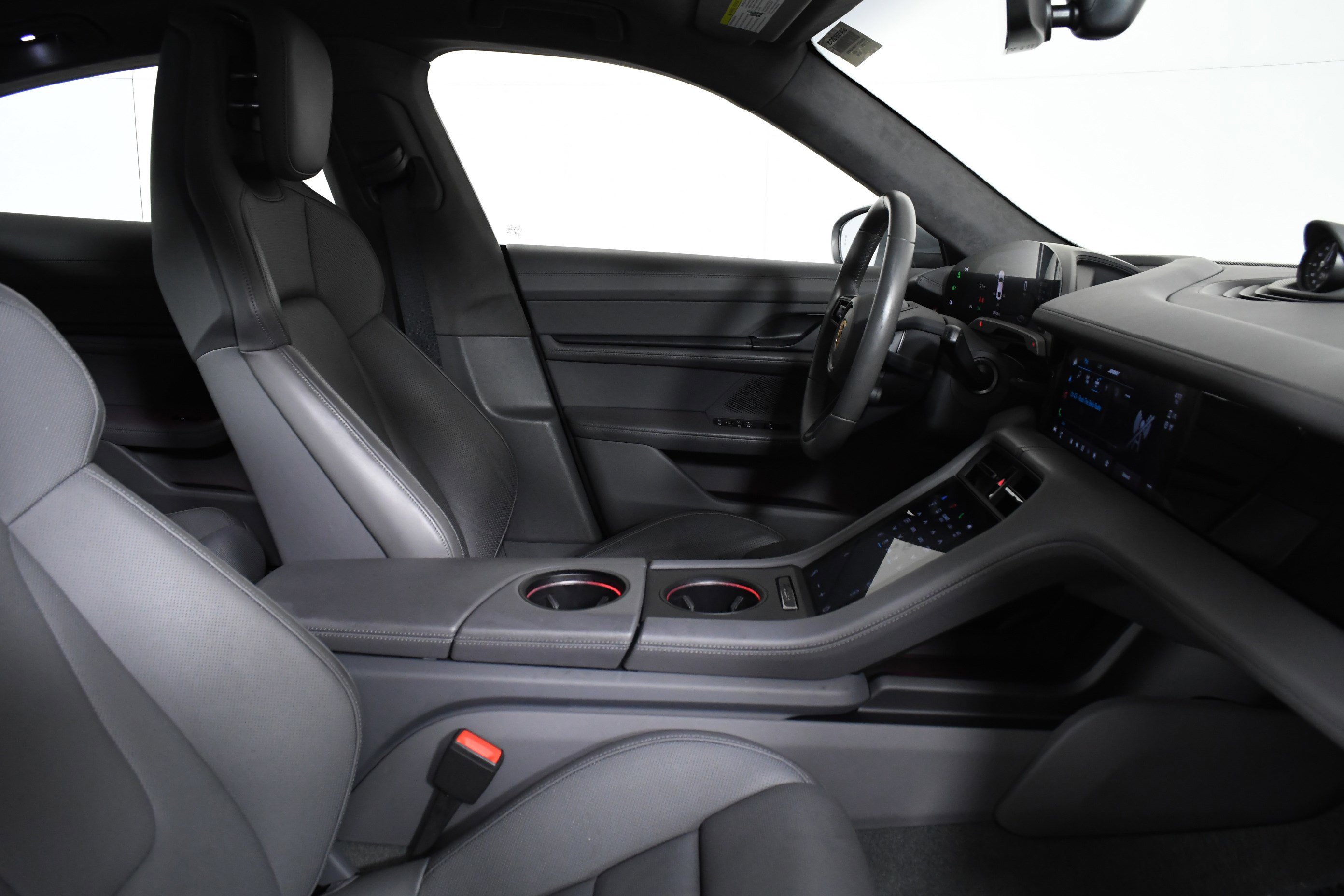 Used 2022 Porsche Taycan GTS w/ Premium Package (P6U) image 26